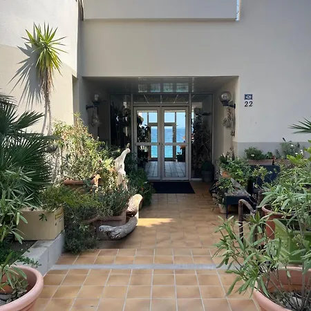 Unique Front De Climatise Et Jardin Apartamento